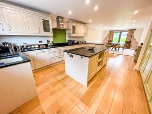 KITCHEN- click for photo gallery
